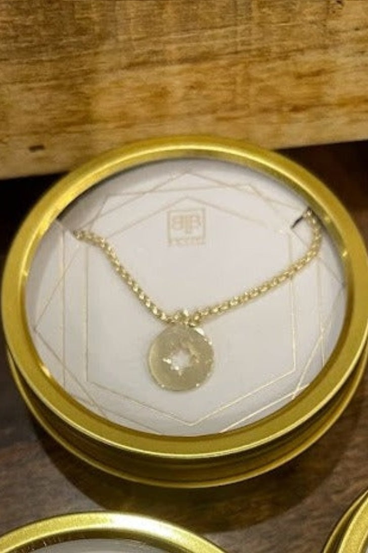 North Star Cutout Necklace