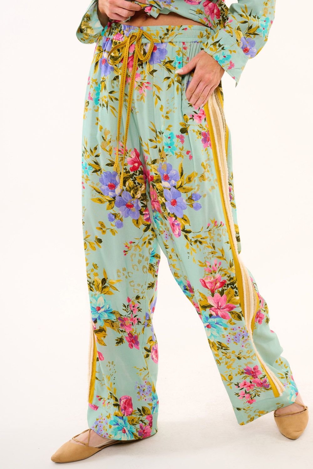 Eva's Charm Pants