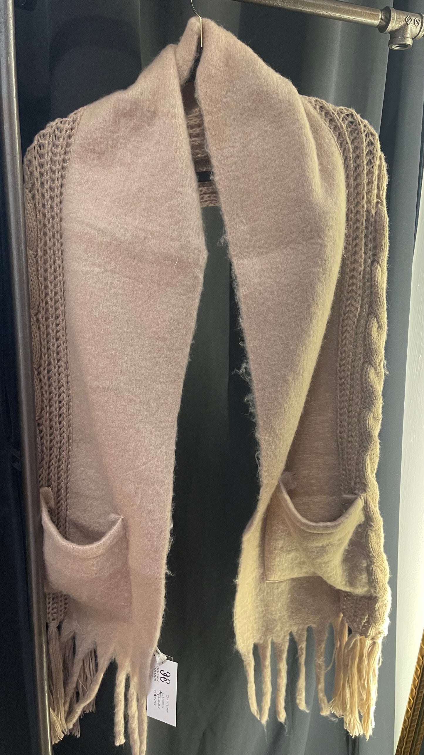 Scarf w/Pockets-Chocolate