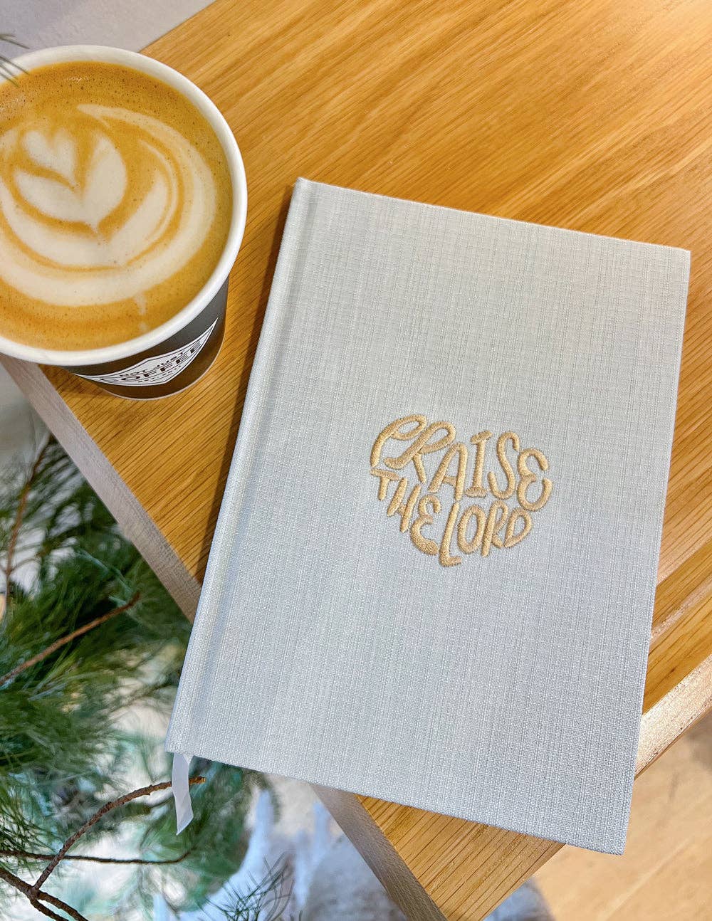 "Praise the Lord" Embroidered Planner