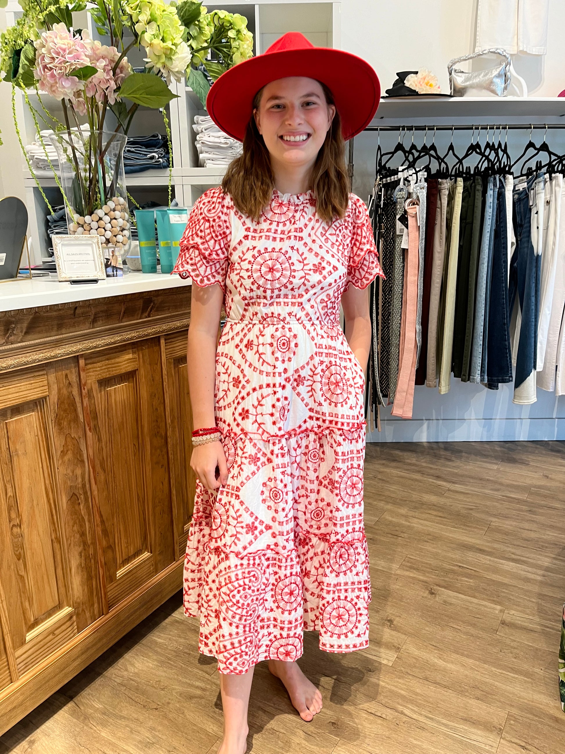 Embroidered White/Red Midi Dress 3XL Embroidered White/Red Midi Dress 3XL