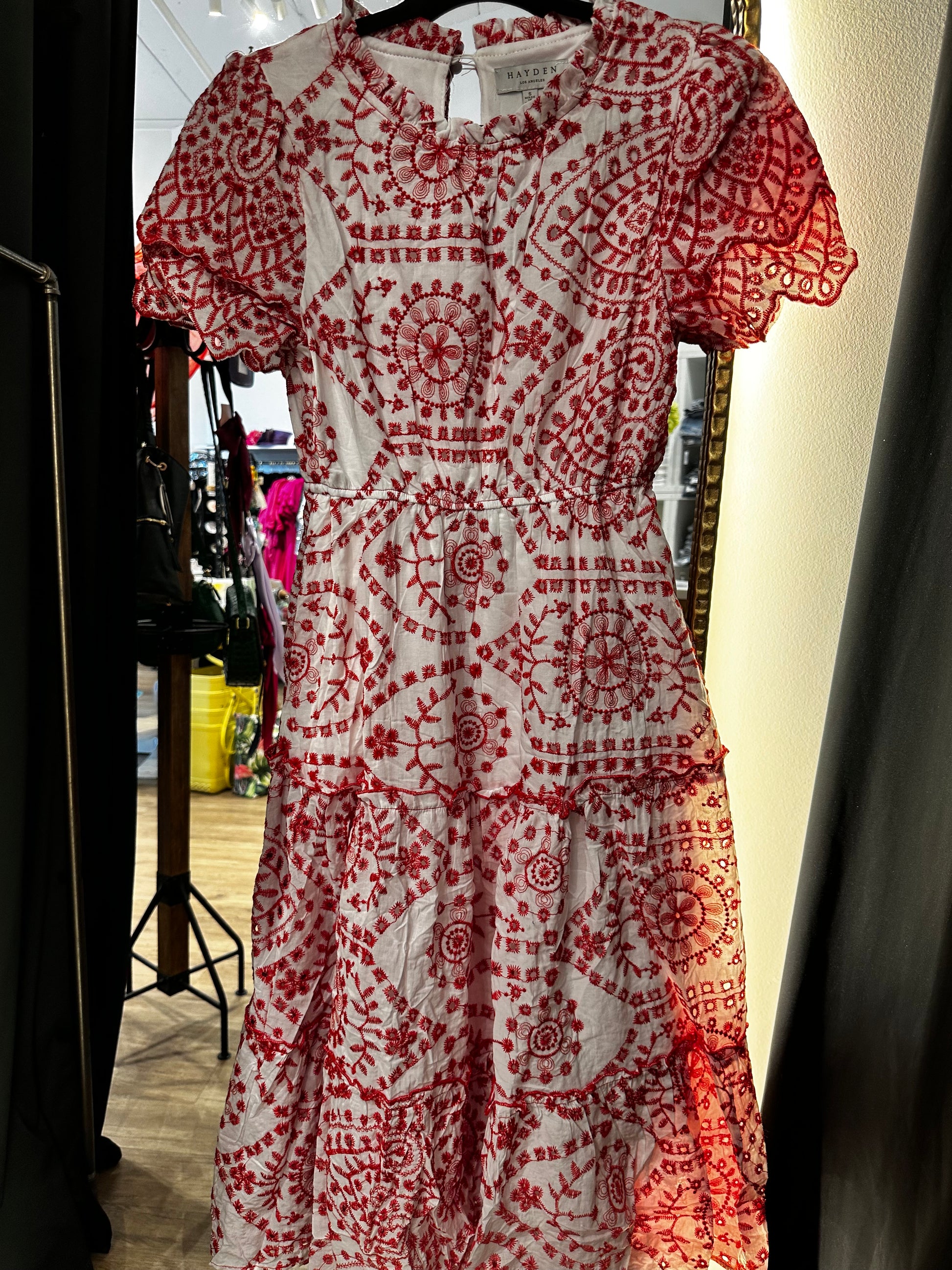 Embroidered White/Red Midi Dress 3XL Embroidered White/Red Midi Dress 3XL